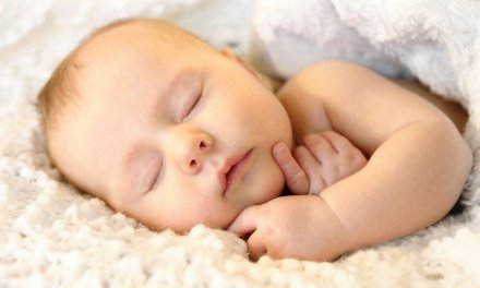 Should Babies Sleep in Pitch Black?
